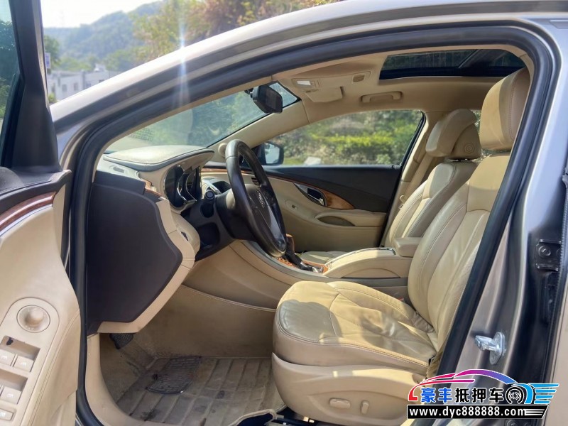 10年别克君越轿车抵押车出售