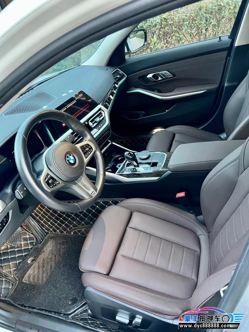 21年宝马3系轿车抵押车出售