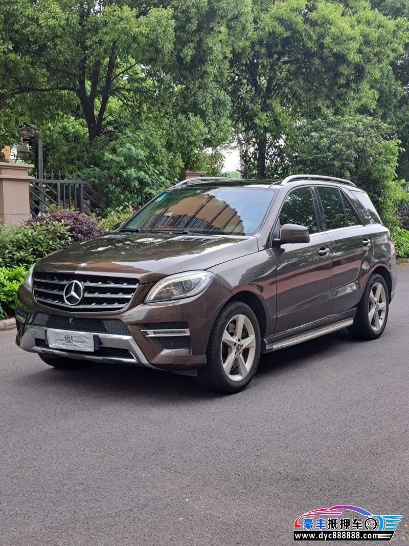 13年奔驰ML轿车抵押车出售