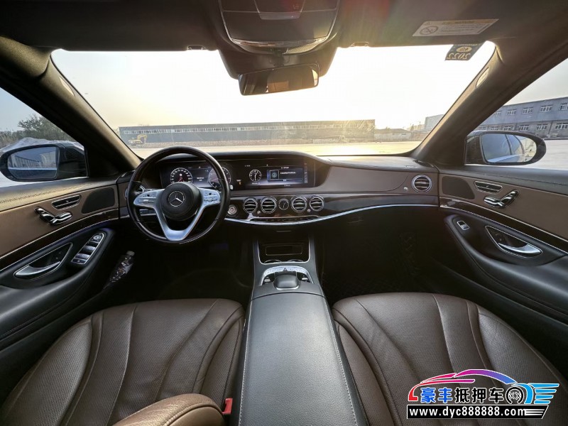 18年奔驰S级轿车抵押车出售