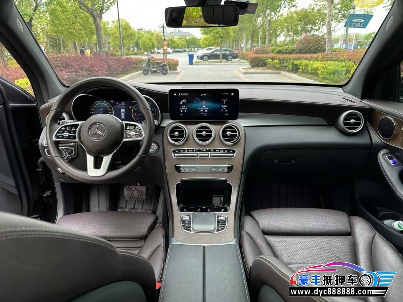 20年奔驰GLC轿车抵押车出售