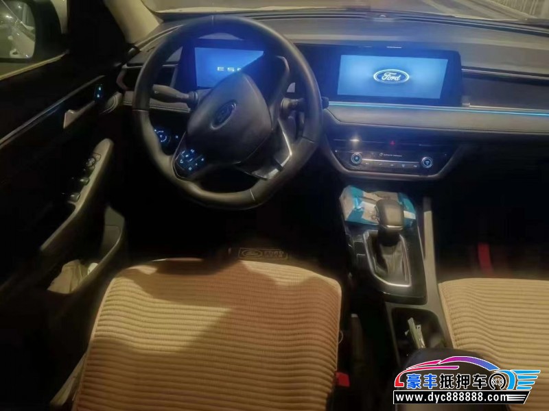 21年福特福睿斯轿车抵押车出售