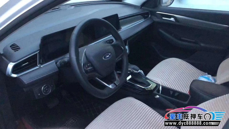 21年福特福睿斯轿车抵押车出售