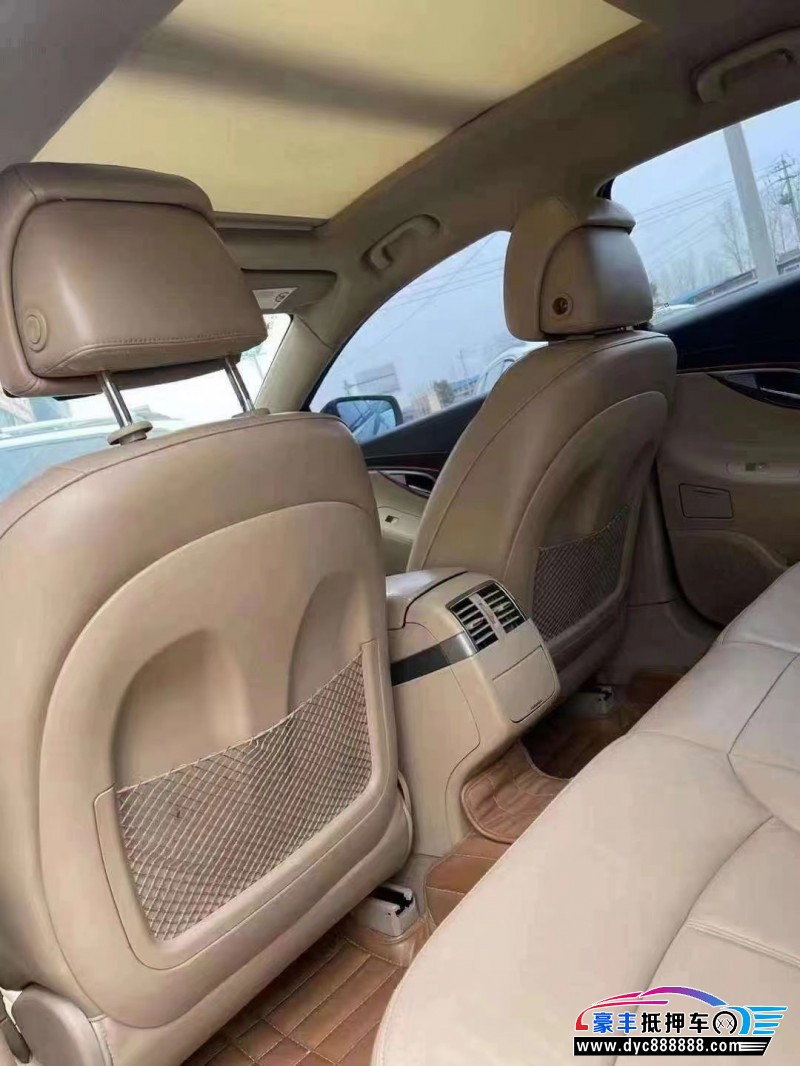 15年别克君越轿车抵押车出售