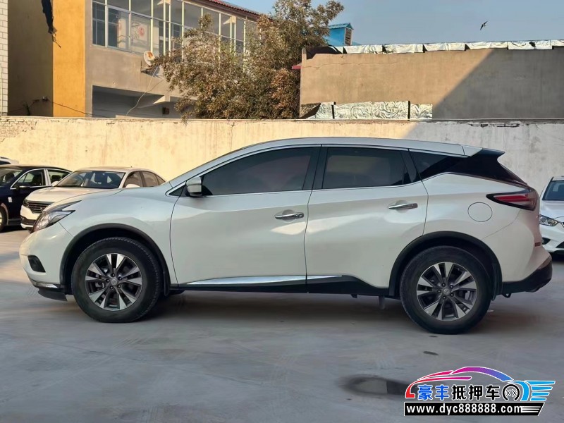 16年日产楼兰轿车抵押车出售