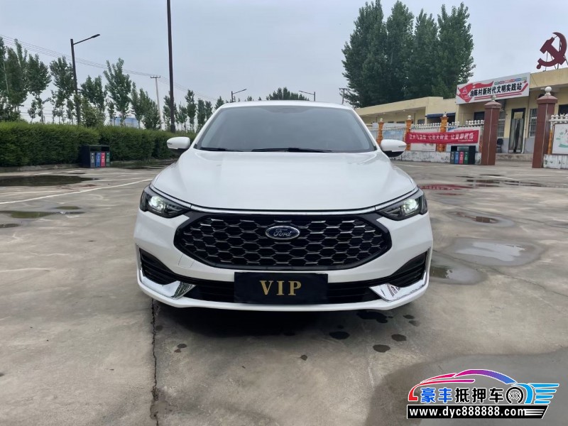 22年福特福睿斯轿车抵押车出售