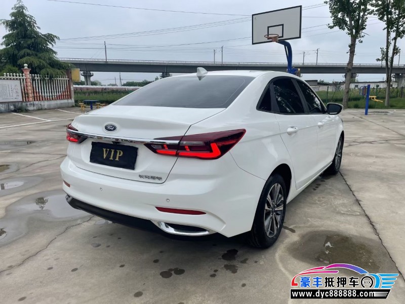 22年福特福睿斯轿车抵押车出售