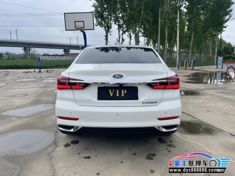 22年福特福睿斯轿车抵押车出售