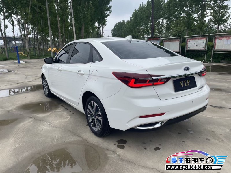 22年福特福睿斯轿车抵押车出售