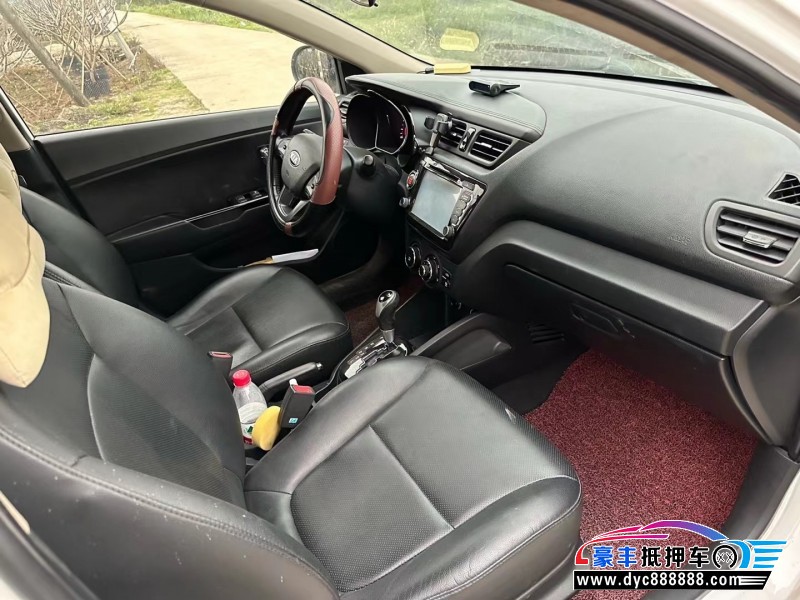 15年起亚K2轿车抵押车出售