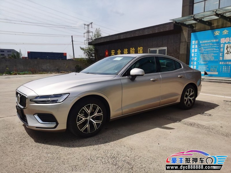 23年沃尔沃S60轿车抵押车出售