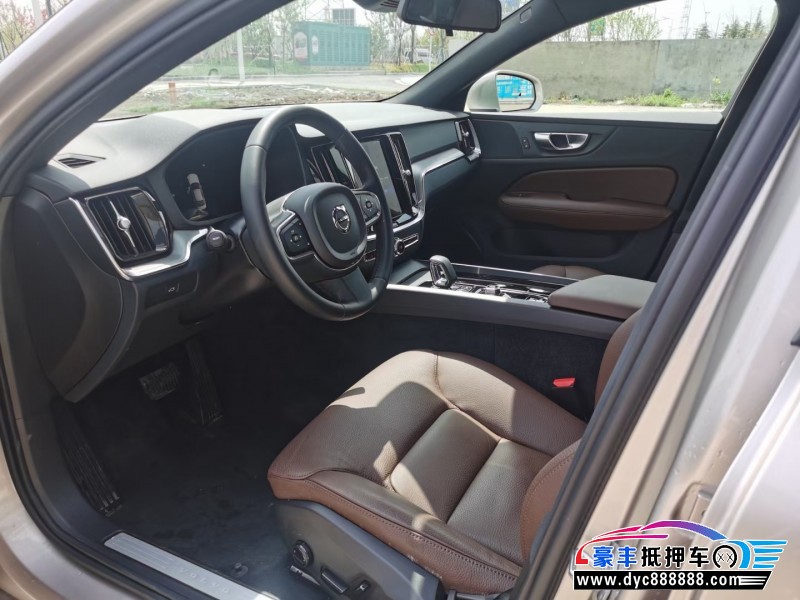 23年沃尔沃S60轿车抵押车出售