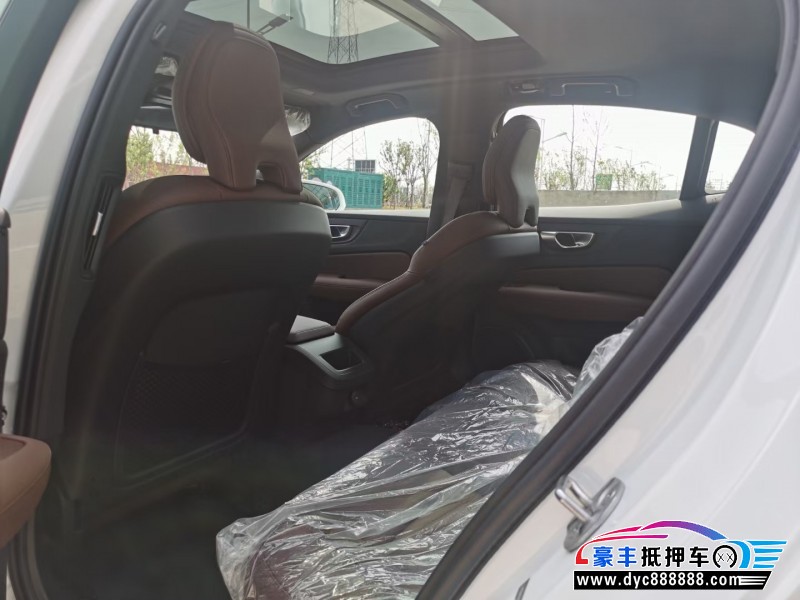 23年沃尔沃S60轿车抵押车出售