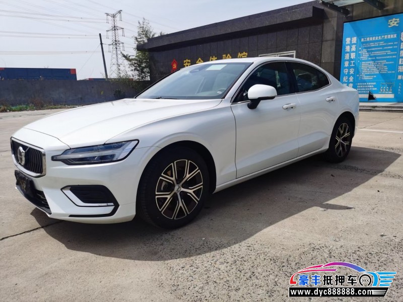 23年沃尔沃S60轿车抵押车出售