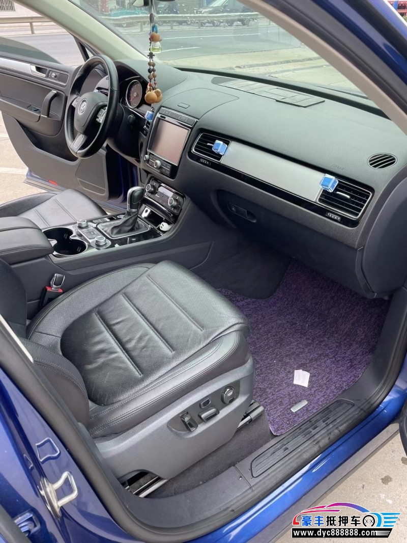 18年大众途锐轿车抵押车出售