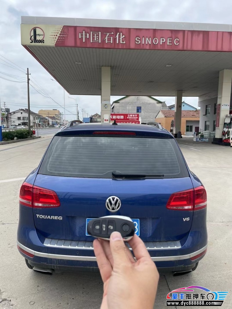 18年大众途锐轿车抵押车出售