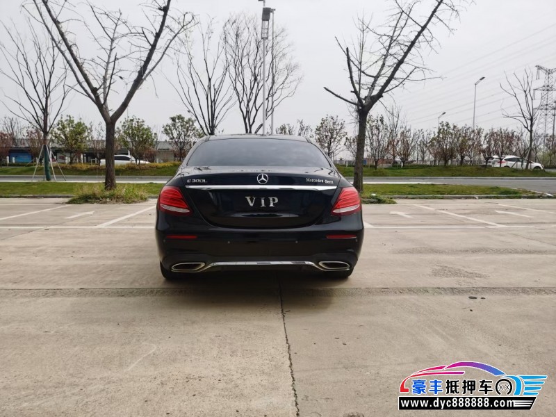 19年奔驰E轿车抵押车出售