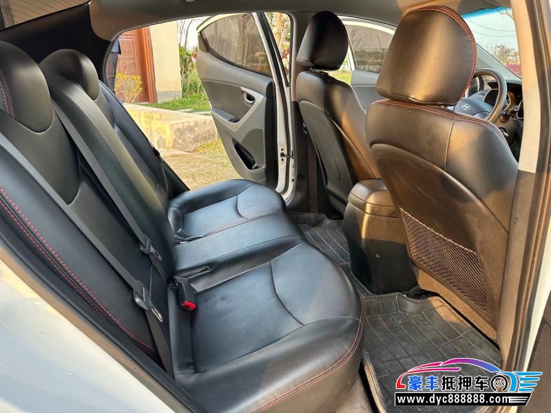 18年现代朗动轿车抵押车出售