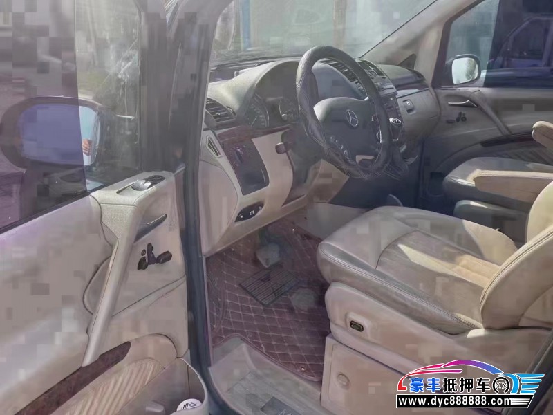 10年奔驰唯雅诺MPV抵押车出售