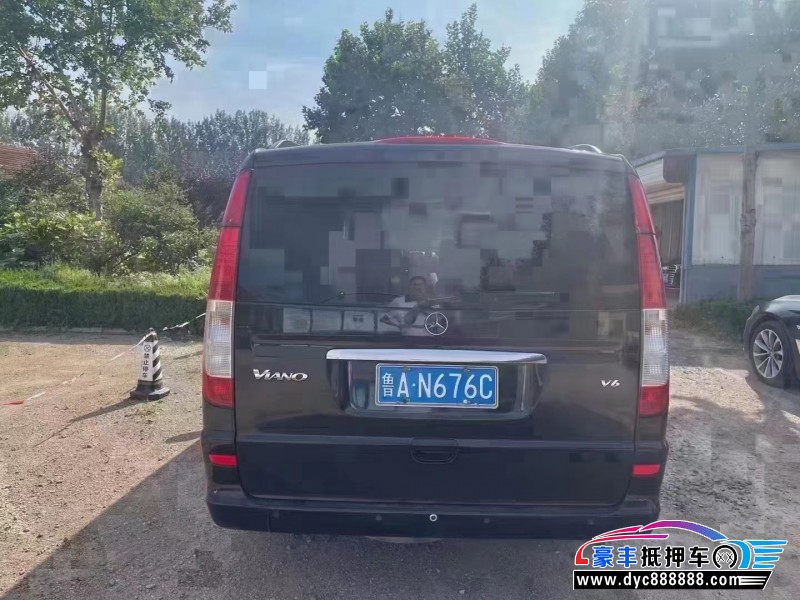 10年奔驰唯雅诺MPV抵押车出售