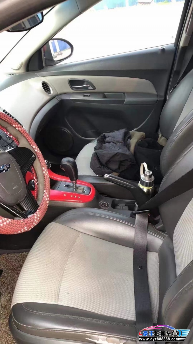 12年雪佛兰科鲁兹轿车抵押车出售