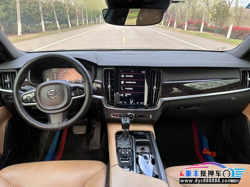 18年沃尔沃S90轿车抵押车出售