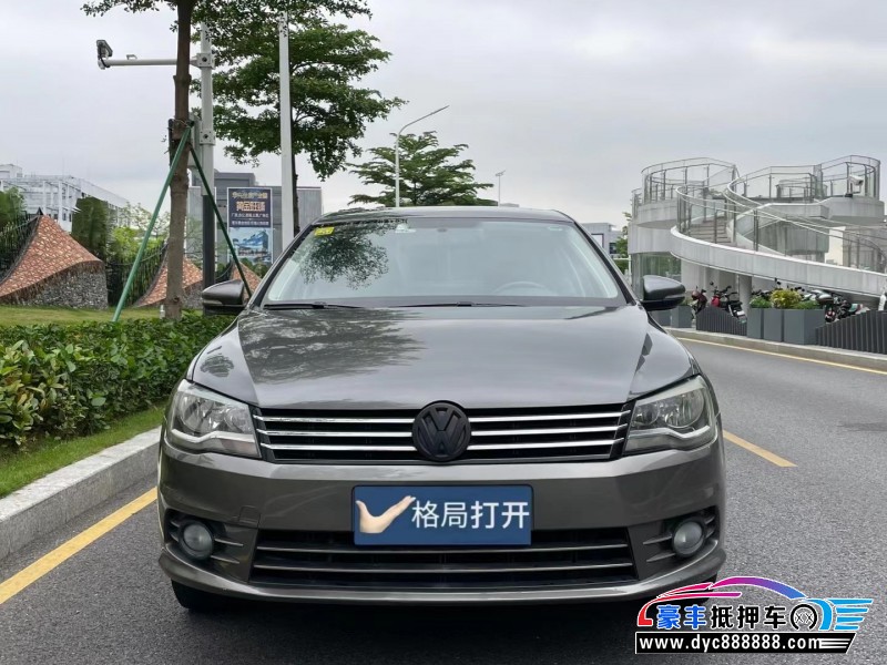 13年大众宝来轿车抵押车出售