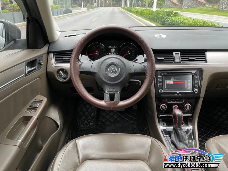 13年大众宝来轿车抵押车出售