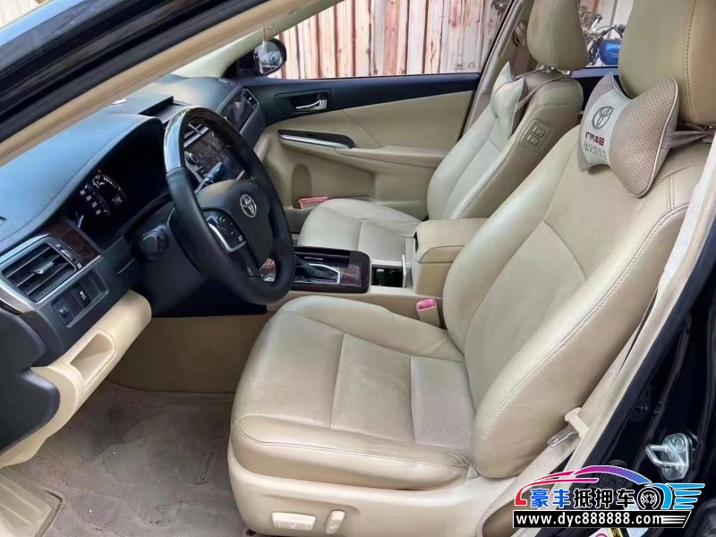 17年丰田凯美瑞轿车抵押车出售