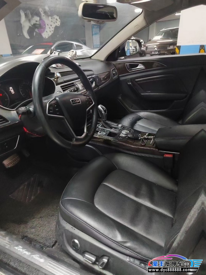 16年众泰Z700轿车抵押车出售