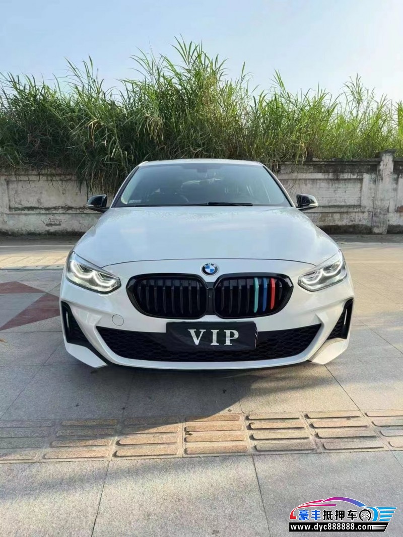 21年宝马1系轿车抵押车出售