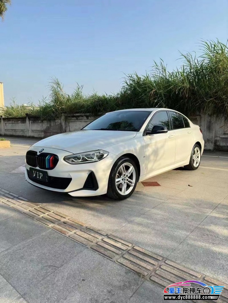 21年宝马1系轿车抵押车出售