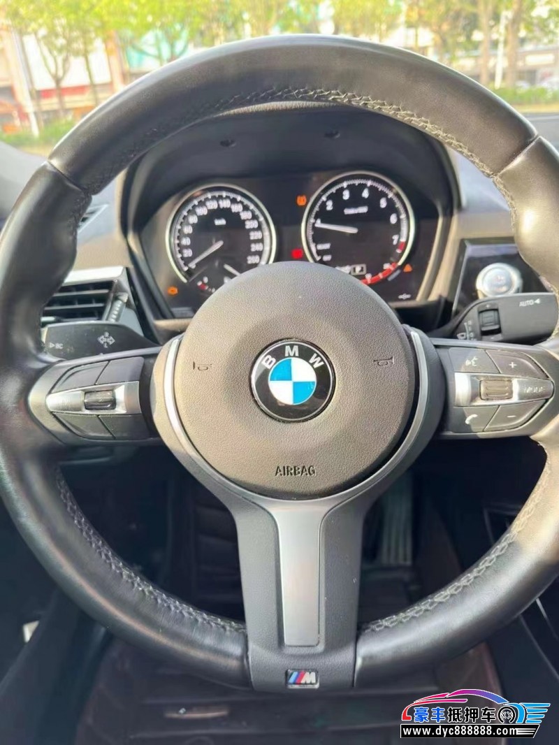 21年宝马1系轿车抵押车出售