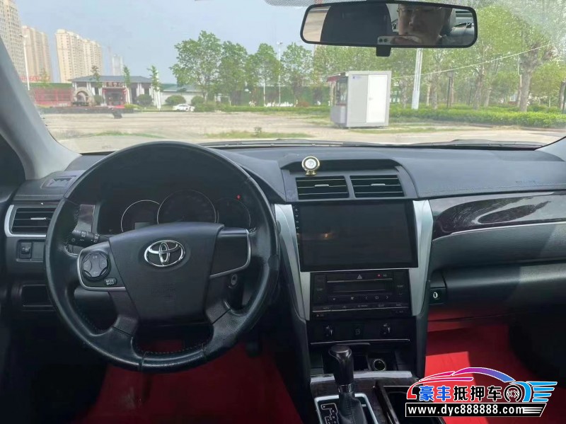 17年丰田凯美瑞轿车抵押车出售