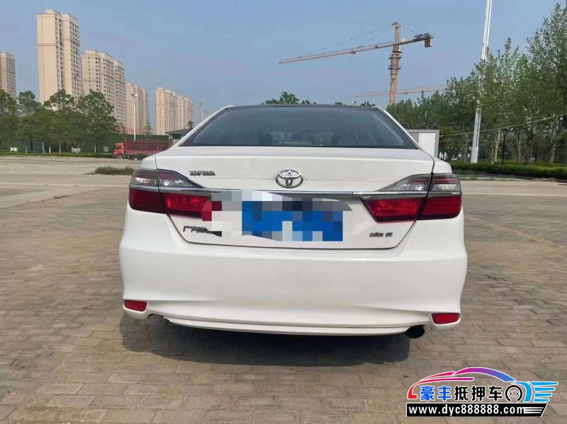 17年丰田凯美瑞轿车抵押车出售