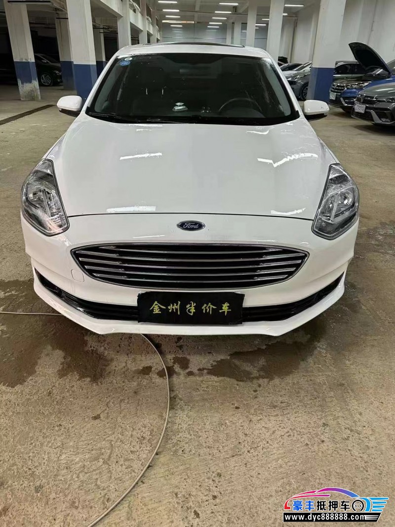 19年福特福睿斯轿车抵押车出售