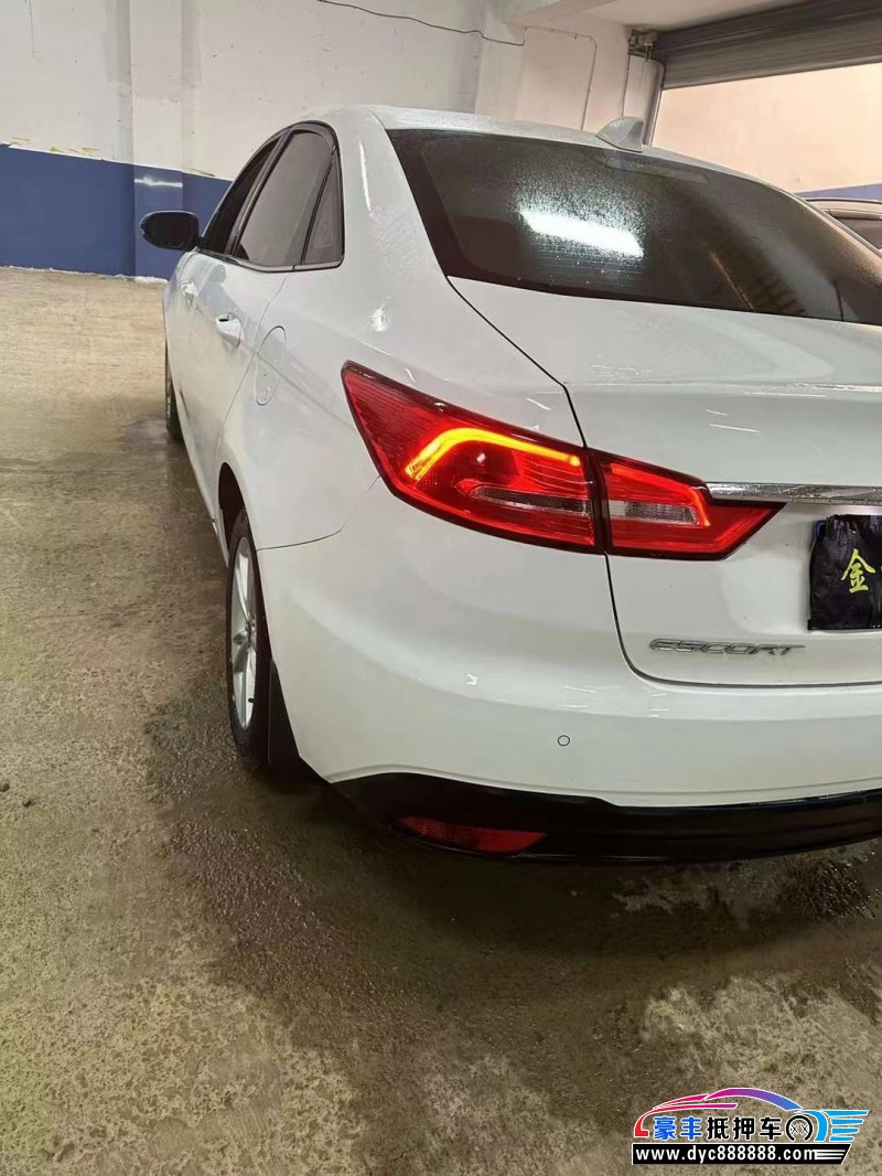 19年福特福睿斯轿车抵押车出售