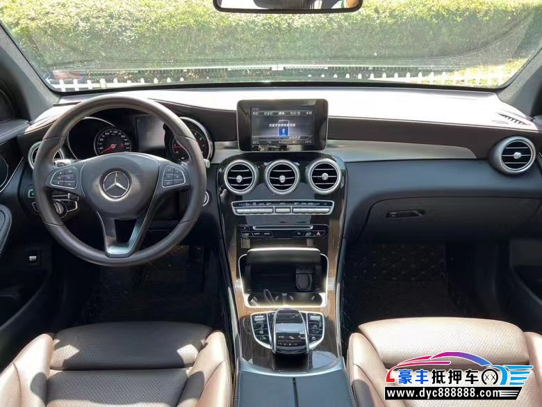 19年奔驰GLCSUV抵押车出售