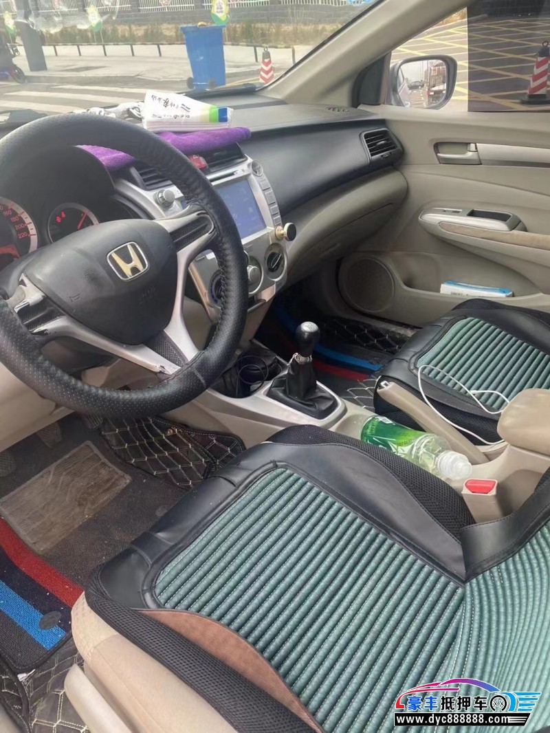 12年本田锋范轿车抵押车出售