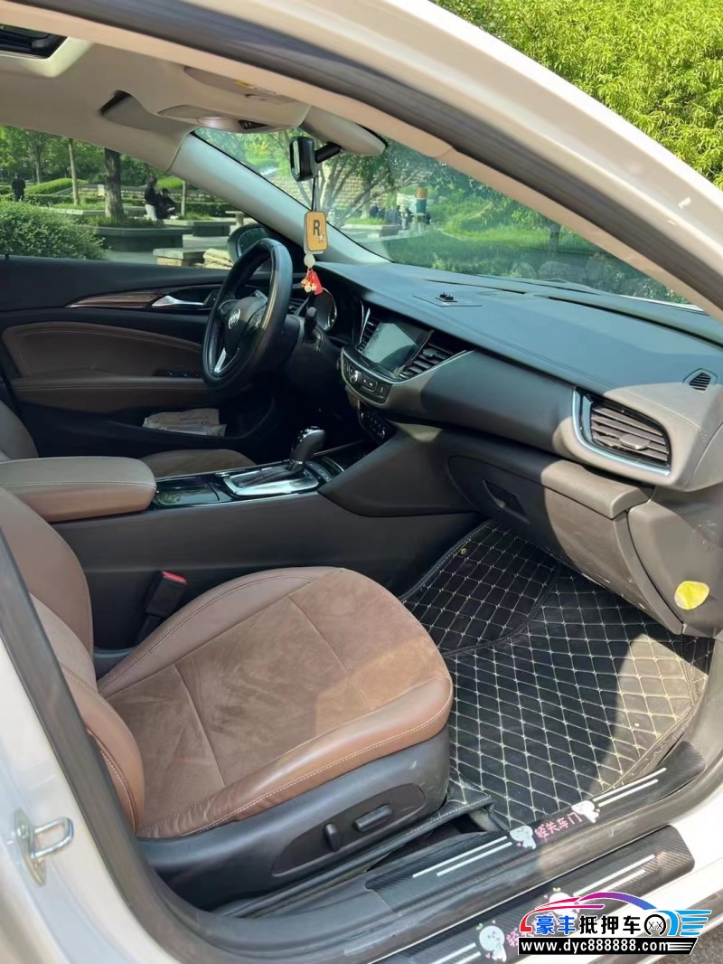 18年别克君威轿车抵押车出售