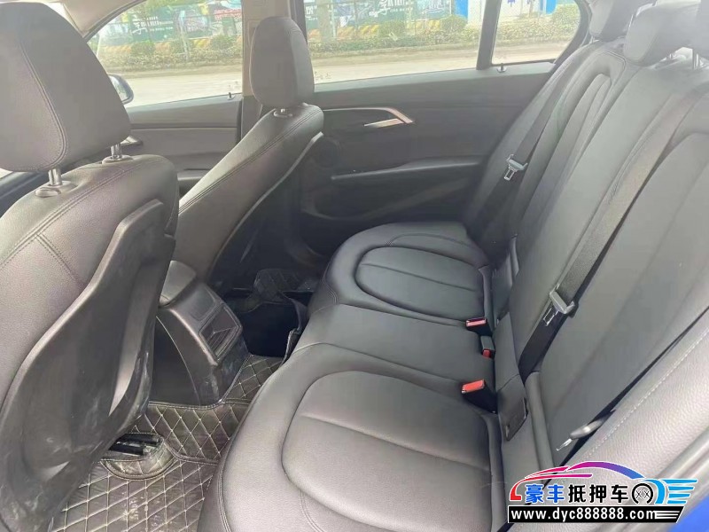 19年宝马1系轿车抵押车出售