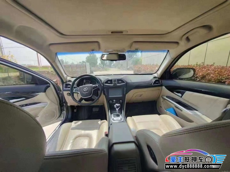 17年北汽绅宝D70轿车抵押车出售