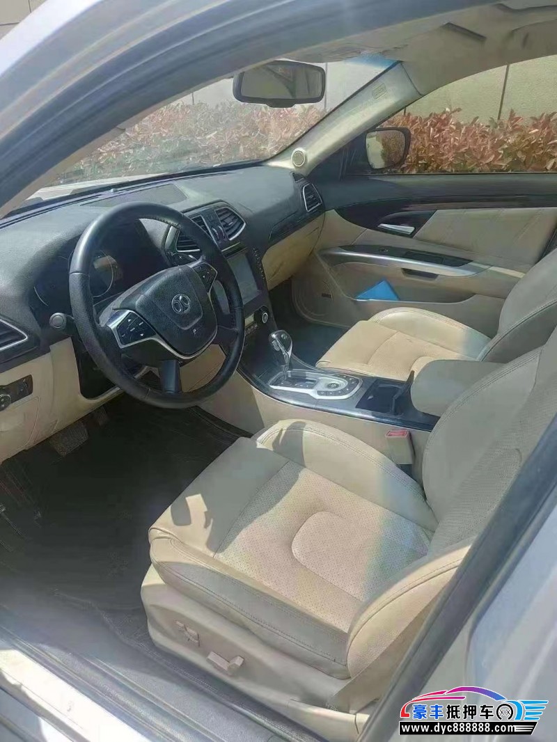 17年北汽绅宝D70轿车抵押车出售