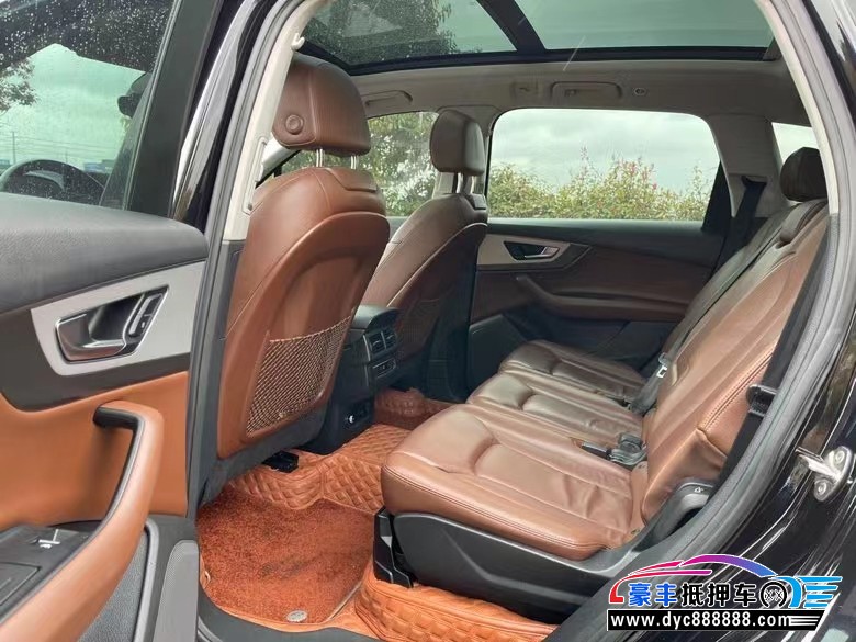 18年奥迪Q7轿车抵押车出售