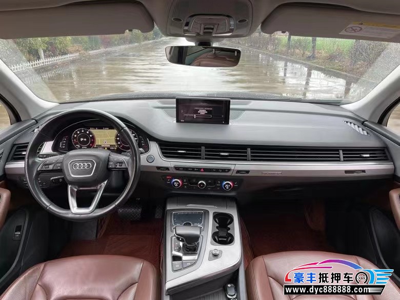 18年奥迪Q7轿车抵押车出售