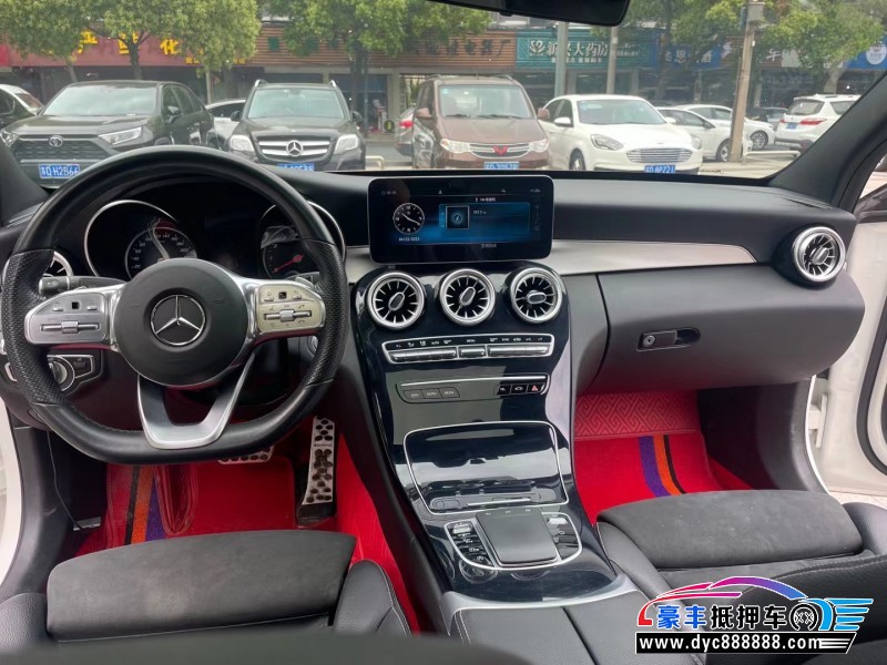 19年奔驰C级轿车抵押车出售