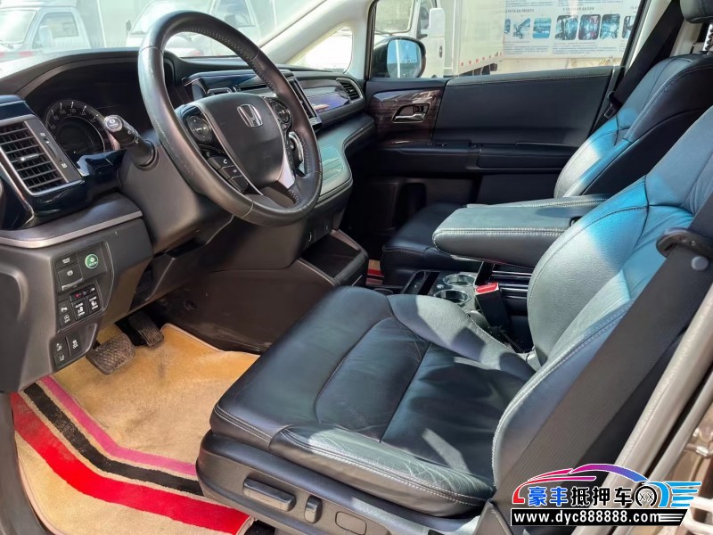 17年本田艾力绅轿车抵押车出售