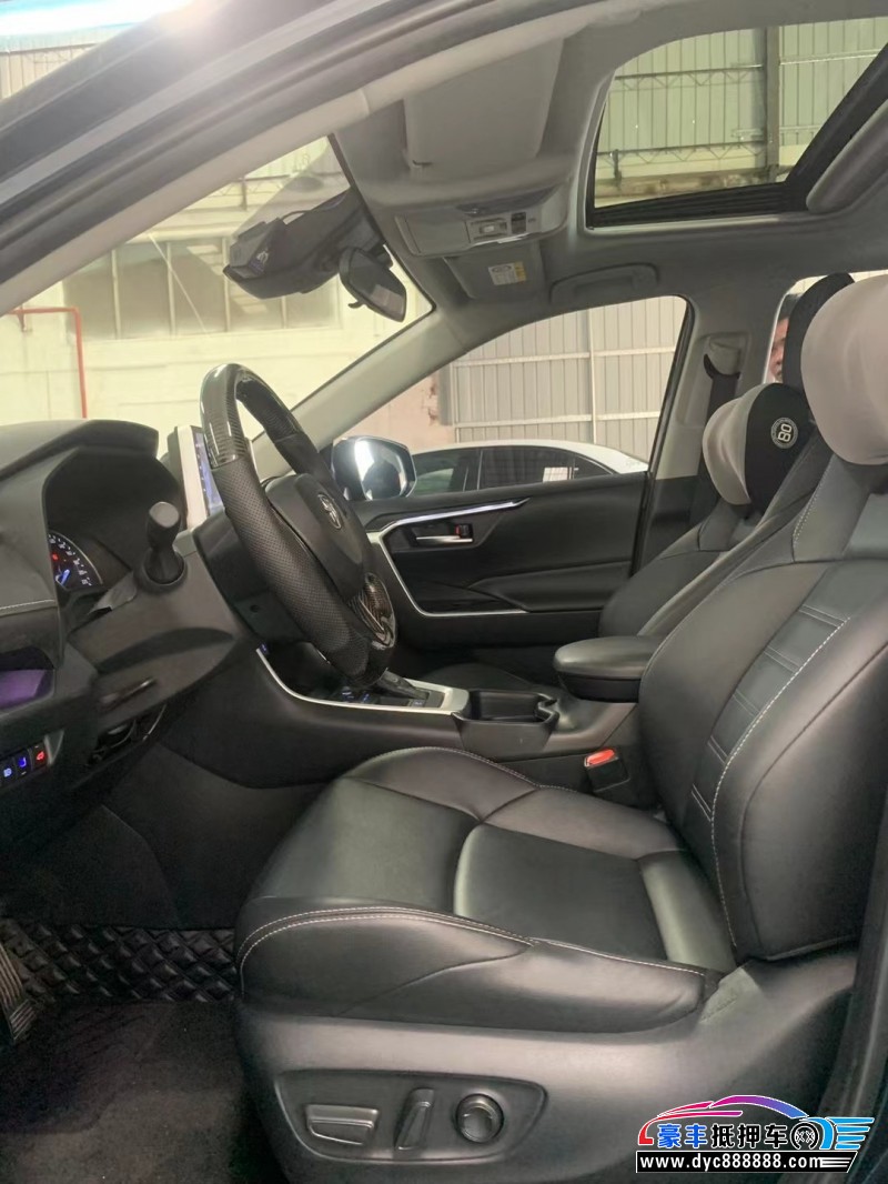 20年丰田威兰达SUV抵押车出售