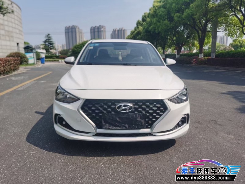 18年现代悦动轿车抵押车出售