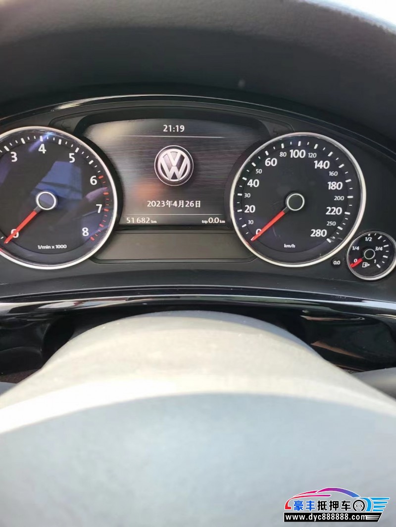 16年大众途锐SUV抵押车出售